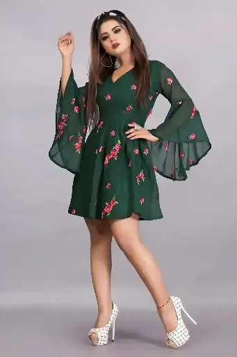 BEAUTIFUL HEAVY EMBDROIDERY WOTK FAUX GEORGETTE FABRIC V NECK WOMENS WEAR