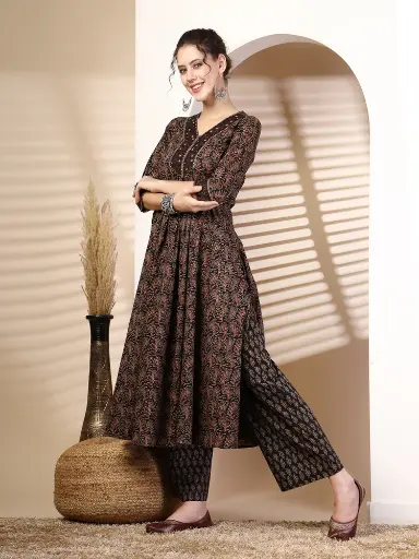 Gulmohar Jaipur Women Kurta Set